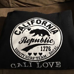 CLOSET CLEANOUT Cali love heritage Sweater 🌷🌷